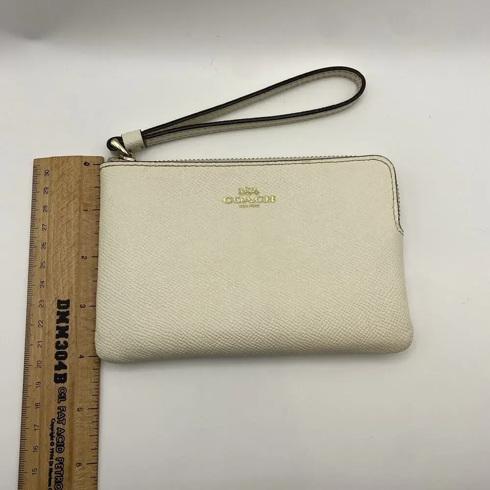 COACH Crossgrain Leather Corner Zip Wristlet Wallet Chalk F58032 MSRP $75